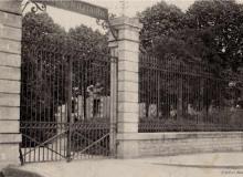 Entrée de l'hôpital militaire